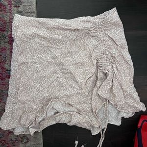 scrunched pacsun skirt
